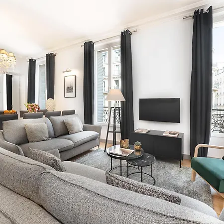 Livinparis - Luxury 3 Bedrooms Le Louvre I