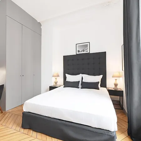 Appartamento Livinparis - Luxury 3 Bedrooms Le Louvre I Parigi